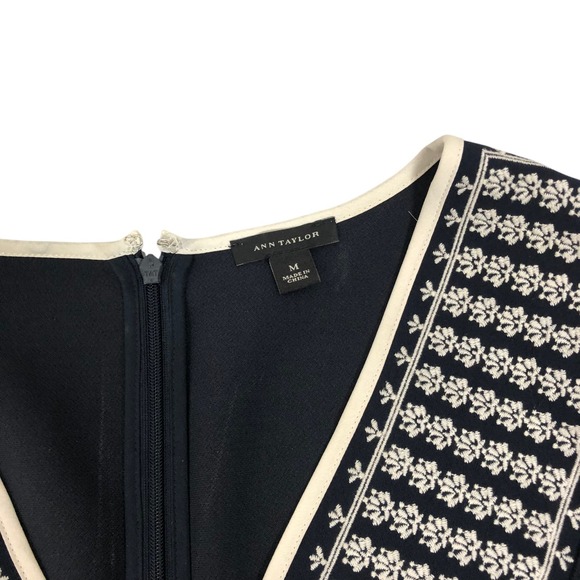 Ann Taylor Embroidered Kaftan Shift Dress Size M 3/4 Sleeve V-Neck Navy Blue - Picture 7 of 11